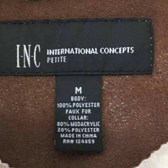 Women faux fur vest size medium , good condition . - Picture 2 of 8